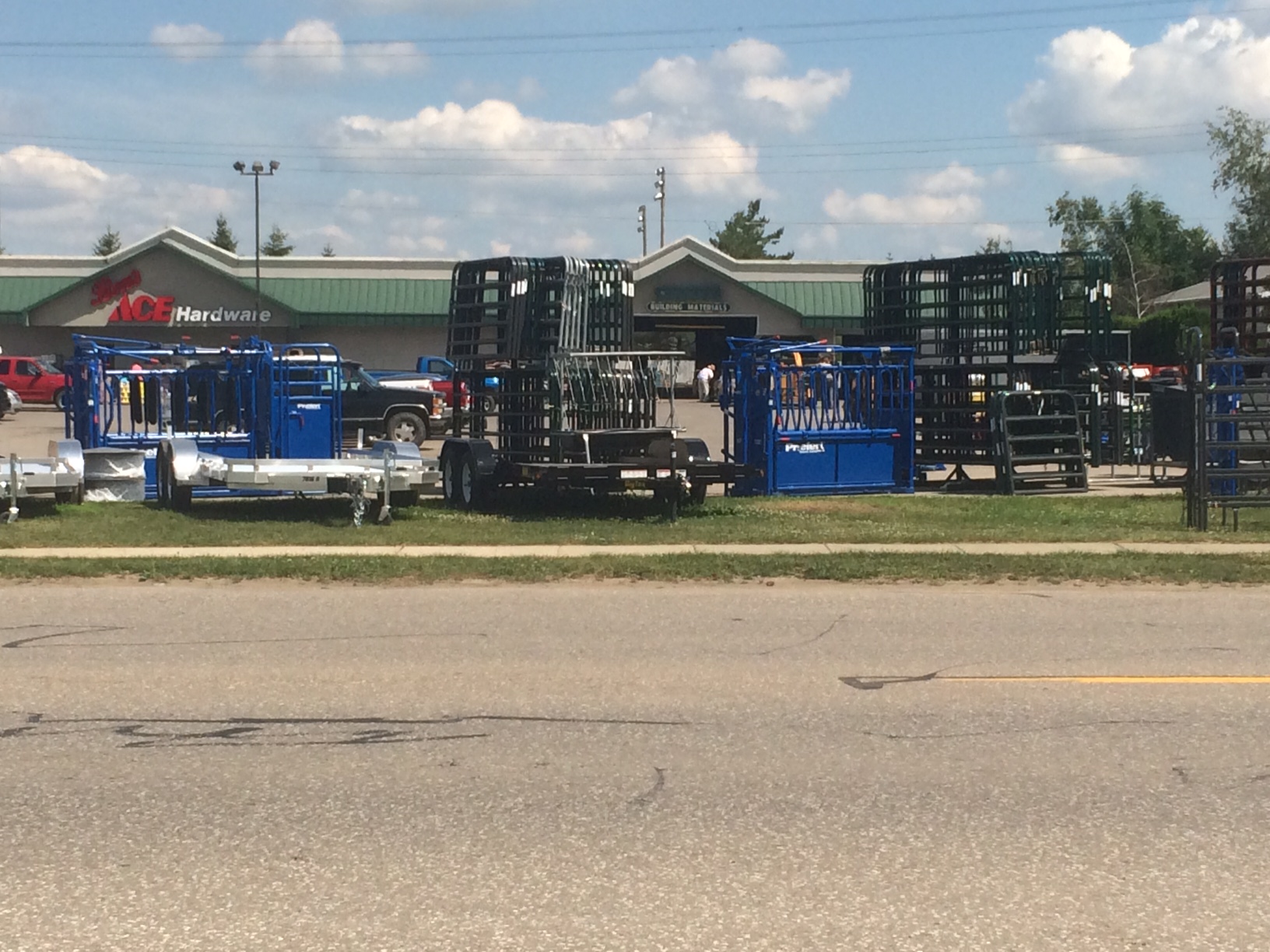 Mixed Outdoor Display 2.jpg